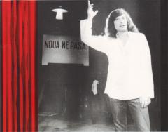 Sunt Tanar, Doamna…