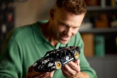 LEGO Technic - 1966 Ford GT40 MKII Race Car (42223)