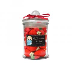 Borcan cu bomboane in forma de capsuni / trio de fraises