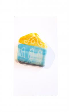 Brosa portelan casute (mai multe modele)