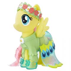 Jucarie Ponei Fluttershy cu aripioare si hainute