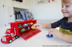 Set masinute - Disney Cars Mack Transporter