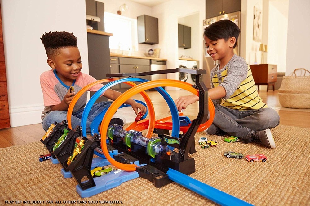 Hot wheels discount corkscrew track