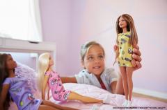 Papusa - Barbie rochita galbena cu imprimeu