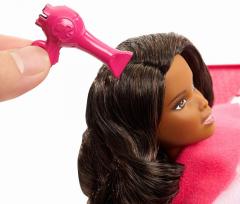 Set papusi - Barbie Salon de infrumusetare cu papusa bruneta