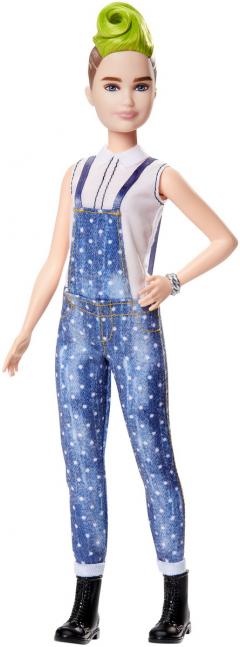 Papusa - Barbie Fashionistas - Cu salopeta si o coafura verde