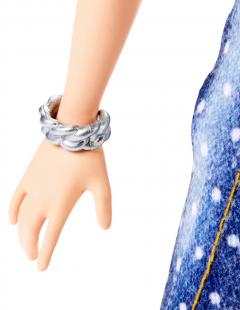 Papusa - Barbie Fashionistas - Cu salopeta si o coafura verde