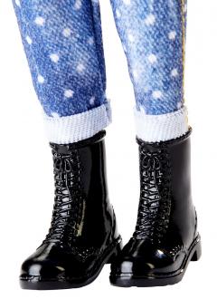 Papusa - Barbie Fashionistas - Cu salopeta si o coafura verde