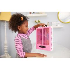 Papusa - Barbie Fashionistas - Dulapior cu hainute si accesorii