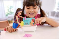 Set Barbie - Skipper Babysitter, facem baita
