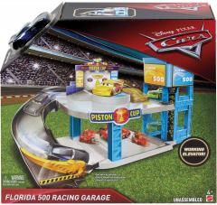 Set jucarii - Disney Cars Florida 500 Racing Garage