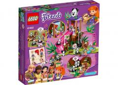 Casuta din copac in jungla ursilor panda