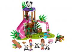 Casuta din copac in jungla ursilor panda