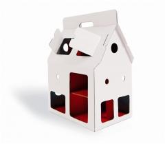 Casuta alba din carton