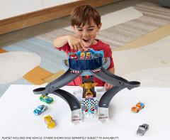 Set de joaca Disney Cars - Turnul de curse Rusteze