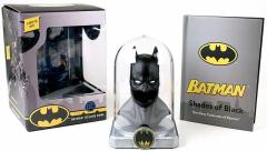 Batman - Deluxe Cowl: Lights up!