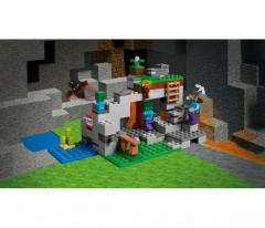 LEGO Minecraft - Pestera cu zombi (21141)