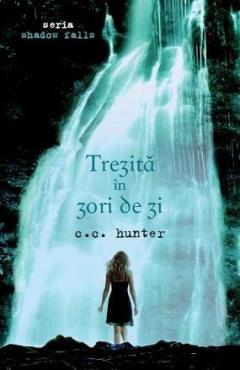 Trezita in zori de zi (Shadow Falls, vol. 2) 