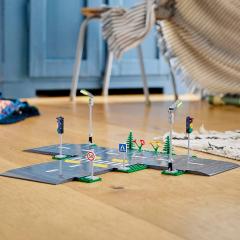 LEGO City - Road Plates Building Set (60304)