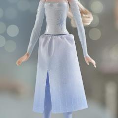 Set joaca - Frozen II: Elsa + Swim & Walk Nokk